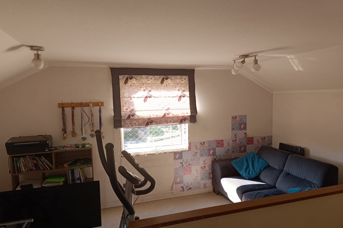 En el segundo piso, cuenta con un espacio para ver TV, usar como Gimnasio, u oficina